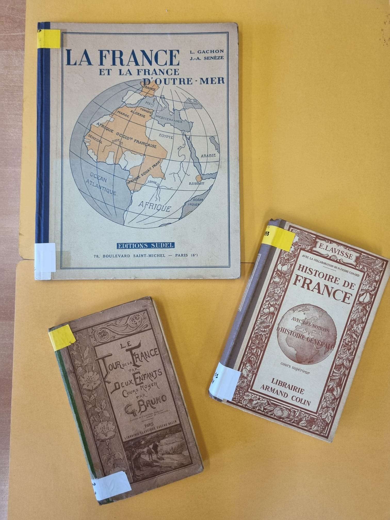 Manuels scolaires divers