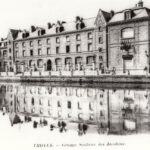 Carte postale du Groupe scolaire des Jacobins à Troyes